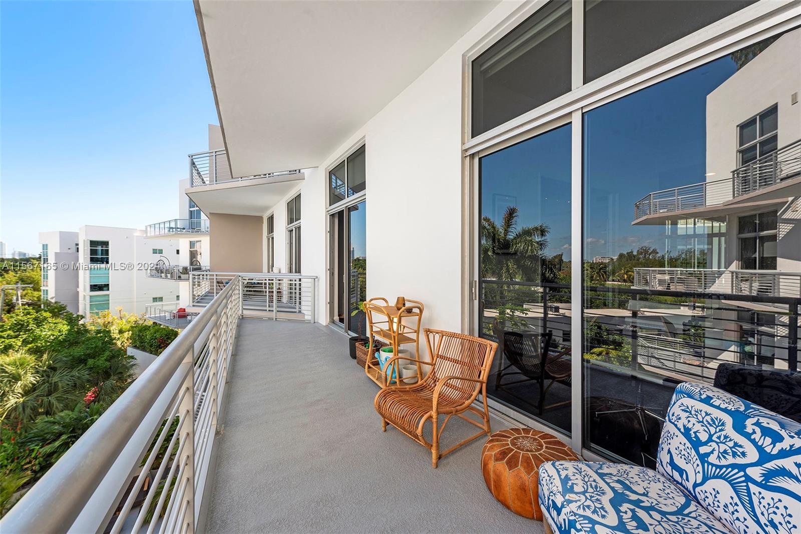 THE MERIDIAN CONDO - Residential