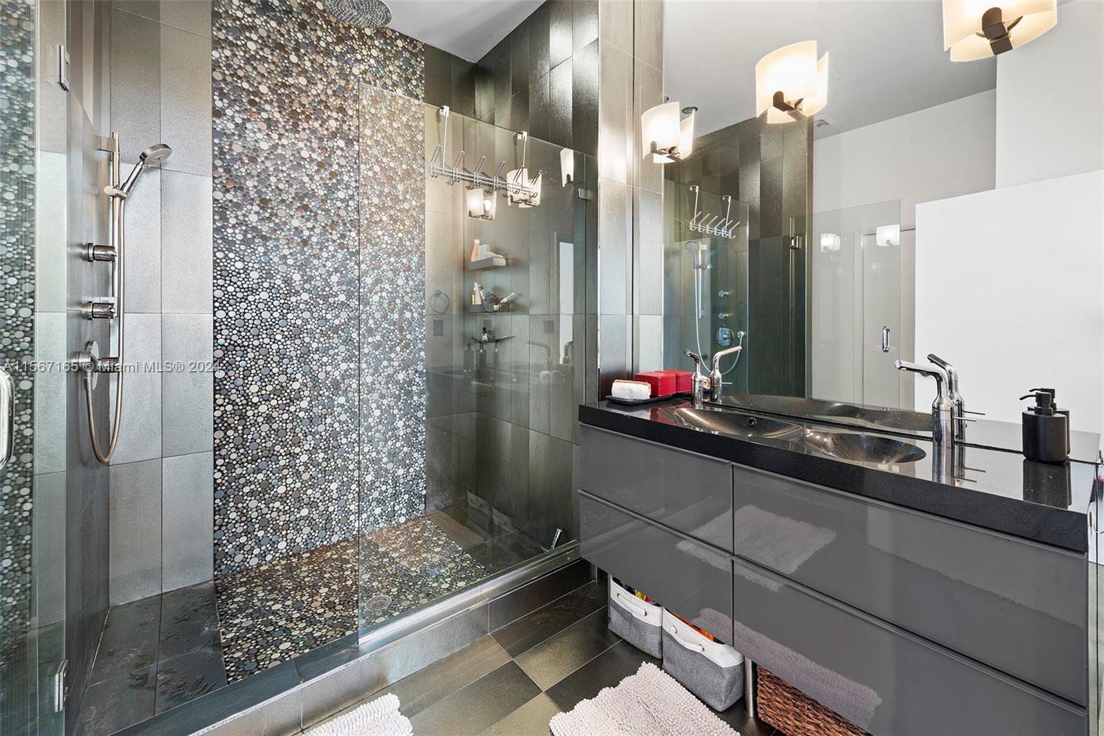 THE MERIDIAN CONDO - Residential