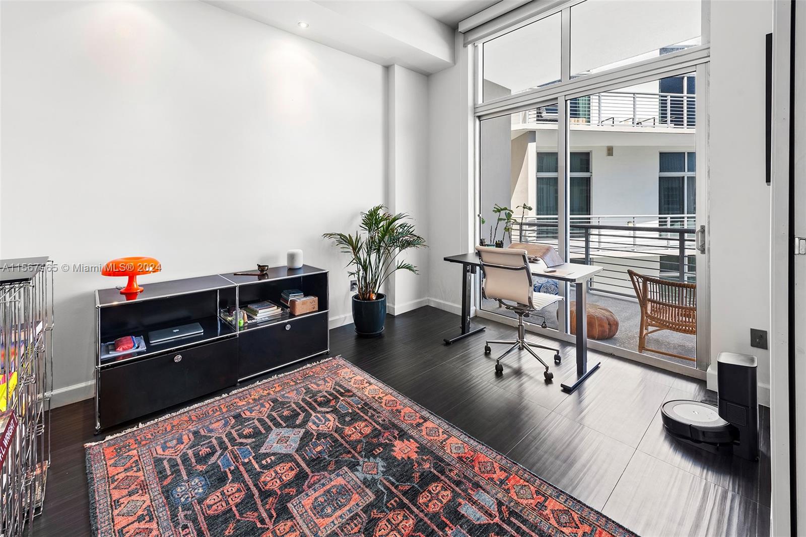 THE MERIDIAN CONDO - Residential
