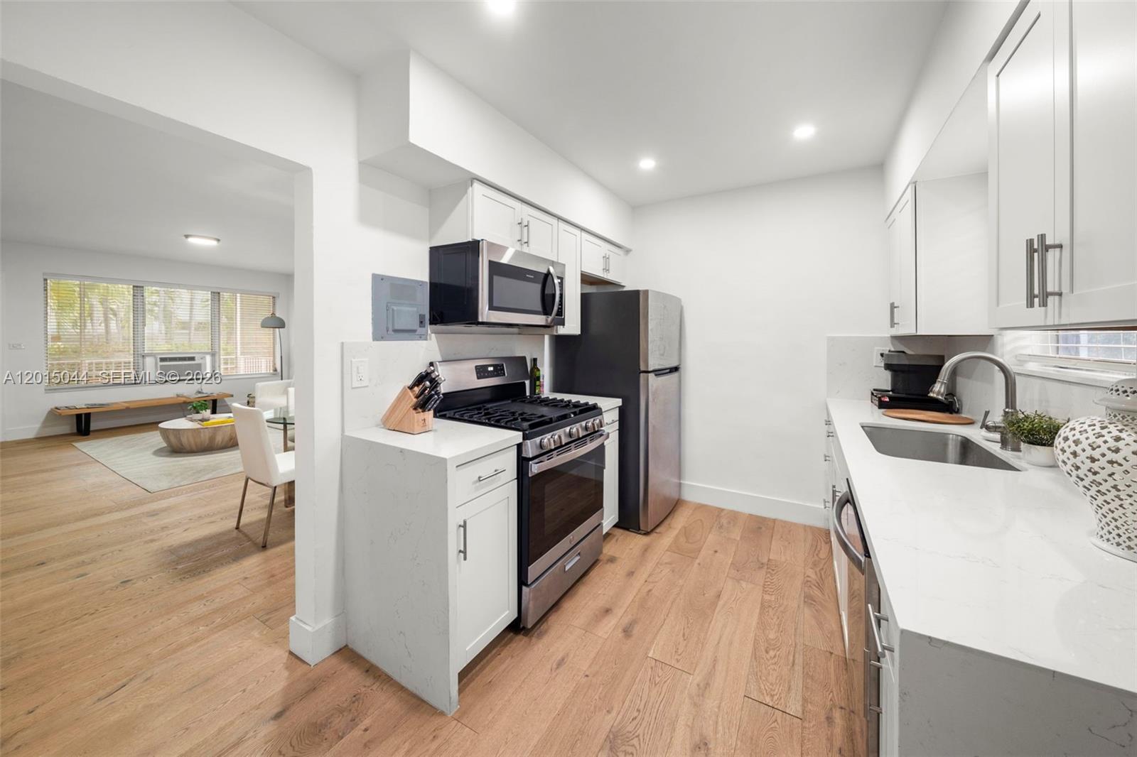REX GARDENS CONDO - Residential