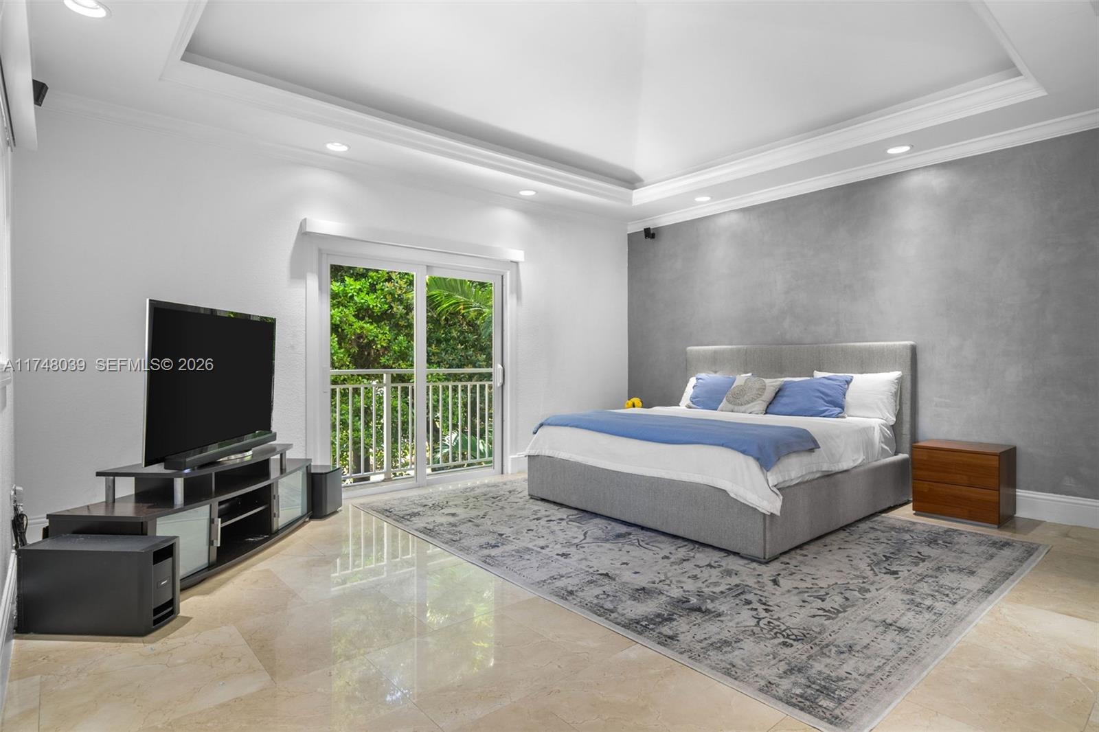 G B VILLAS - Residential
