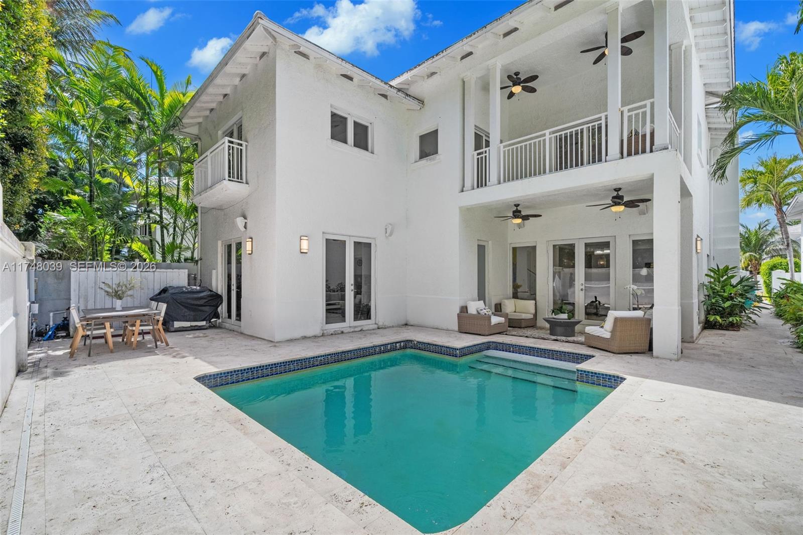 G B VILLAS - Residential
