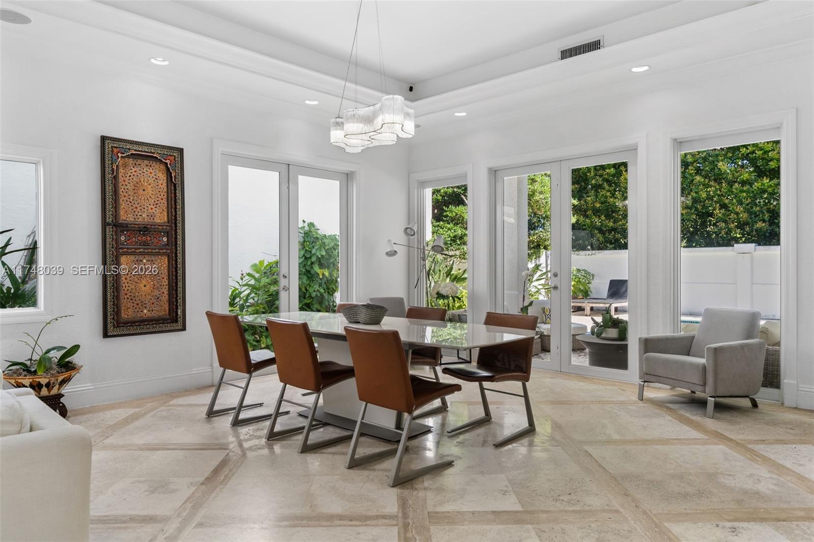 G B VILLAS - Residential