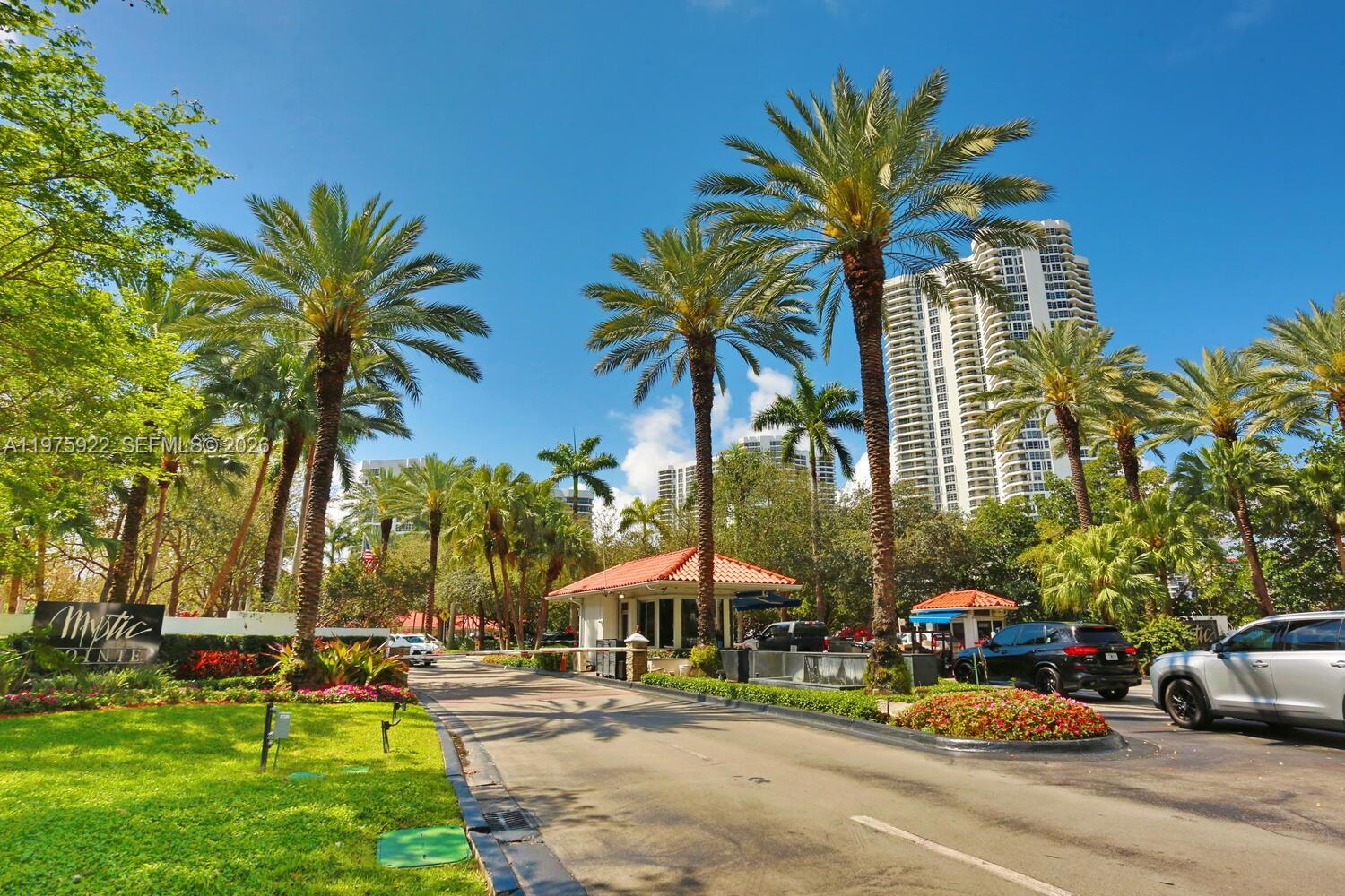 MYSTIC POINTE TOWER 500 C - Residential