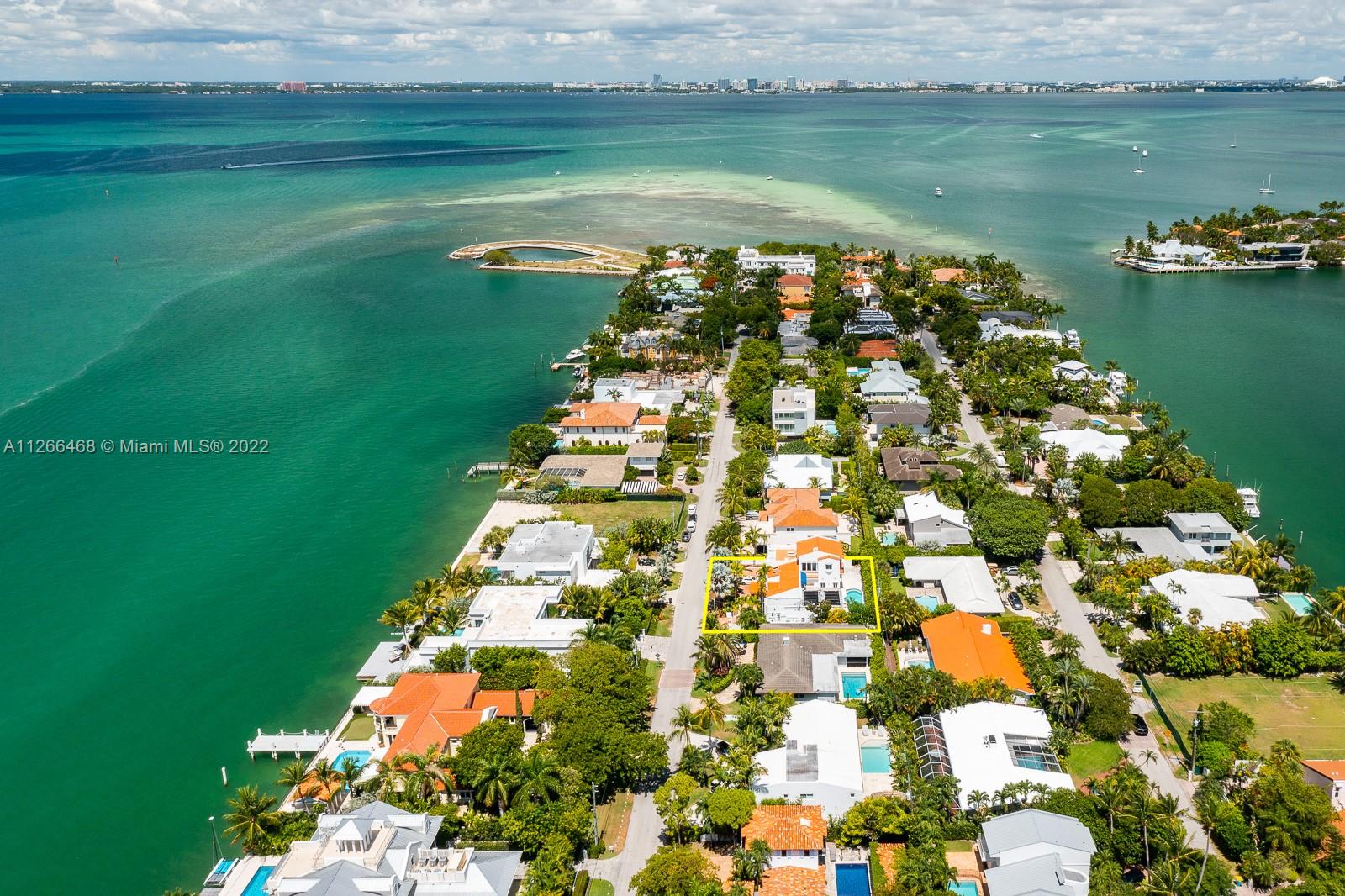 MASHTA ISLAND A REPLAT OF - Residential