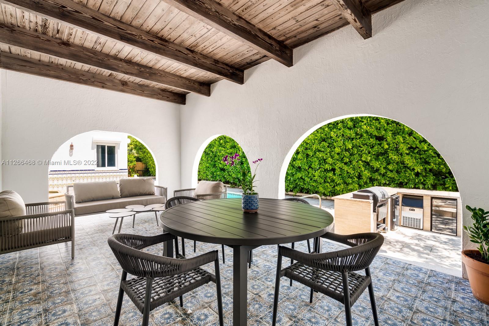 MASHTA ISLAND A REPLAT OF - Residential