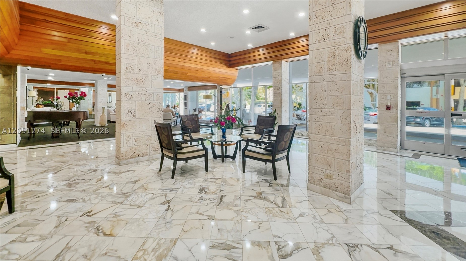 WINSTON TOWERS 500 CONDO - Residential
