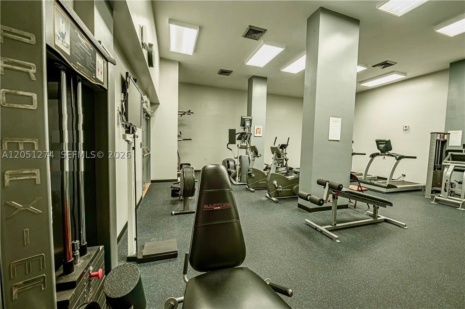 WINSTON TOWERS 500 CONDO - Residential