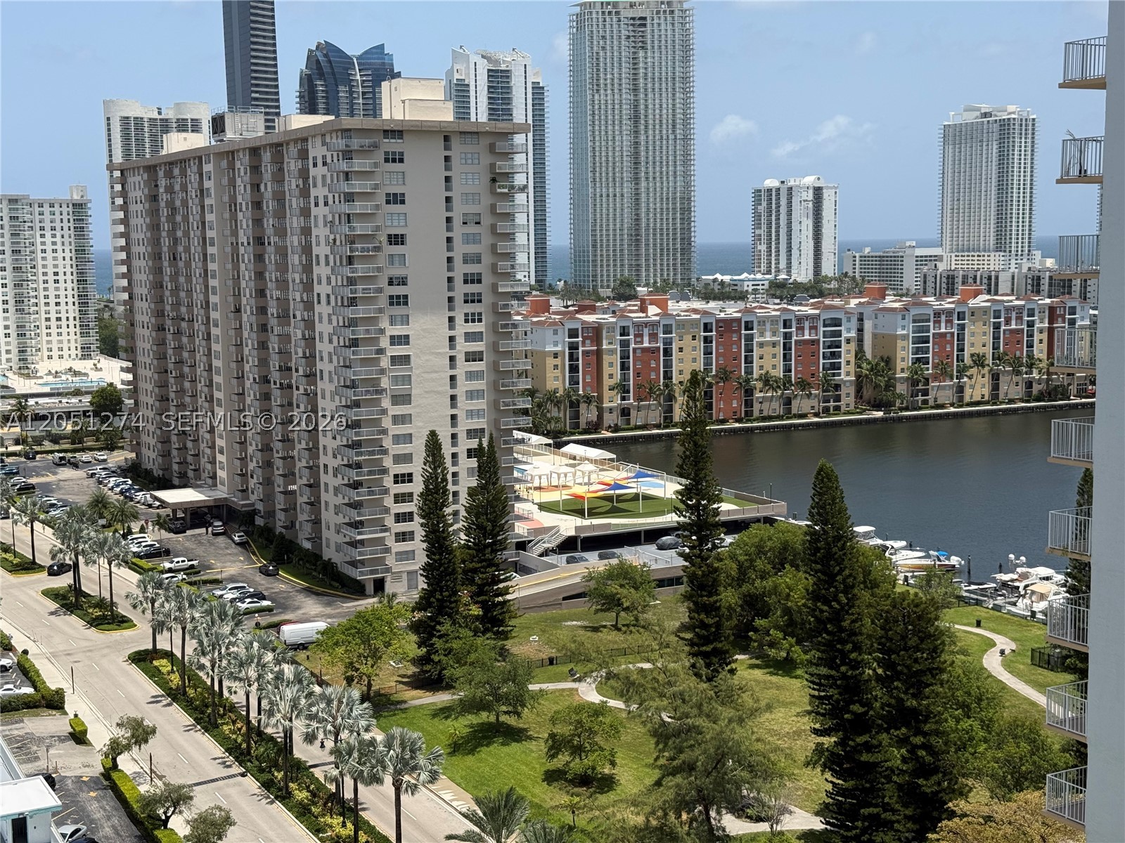 WINSTON TOWERS 500 CONDO - Residential