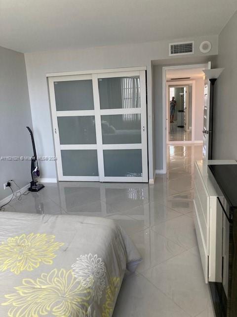 WINSTON TOWERS 200 - Residential Lease