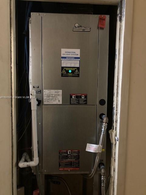 WINSTON TOWERS 200 - Residential Lease