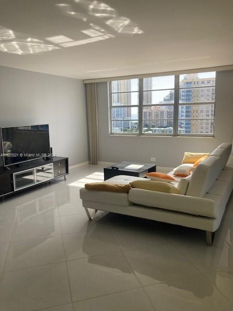 WINSTON TOWERS 200 - Residential Lease