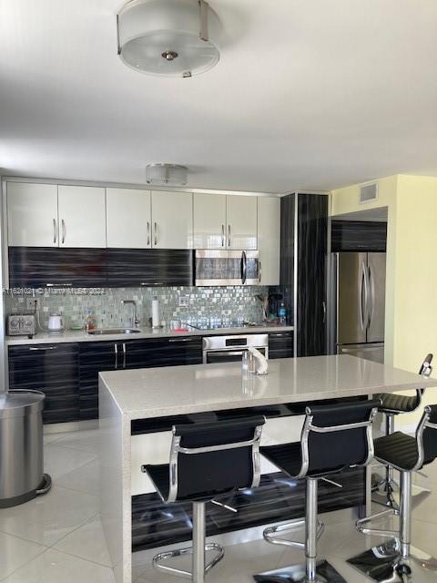 WINSTON TOWERS 200 - Residential Lease