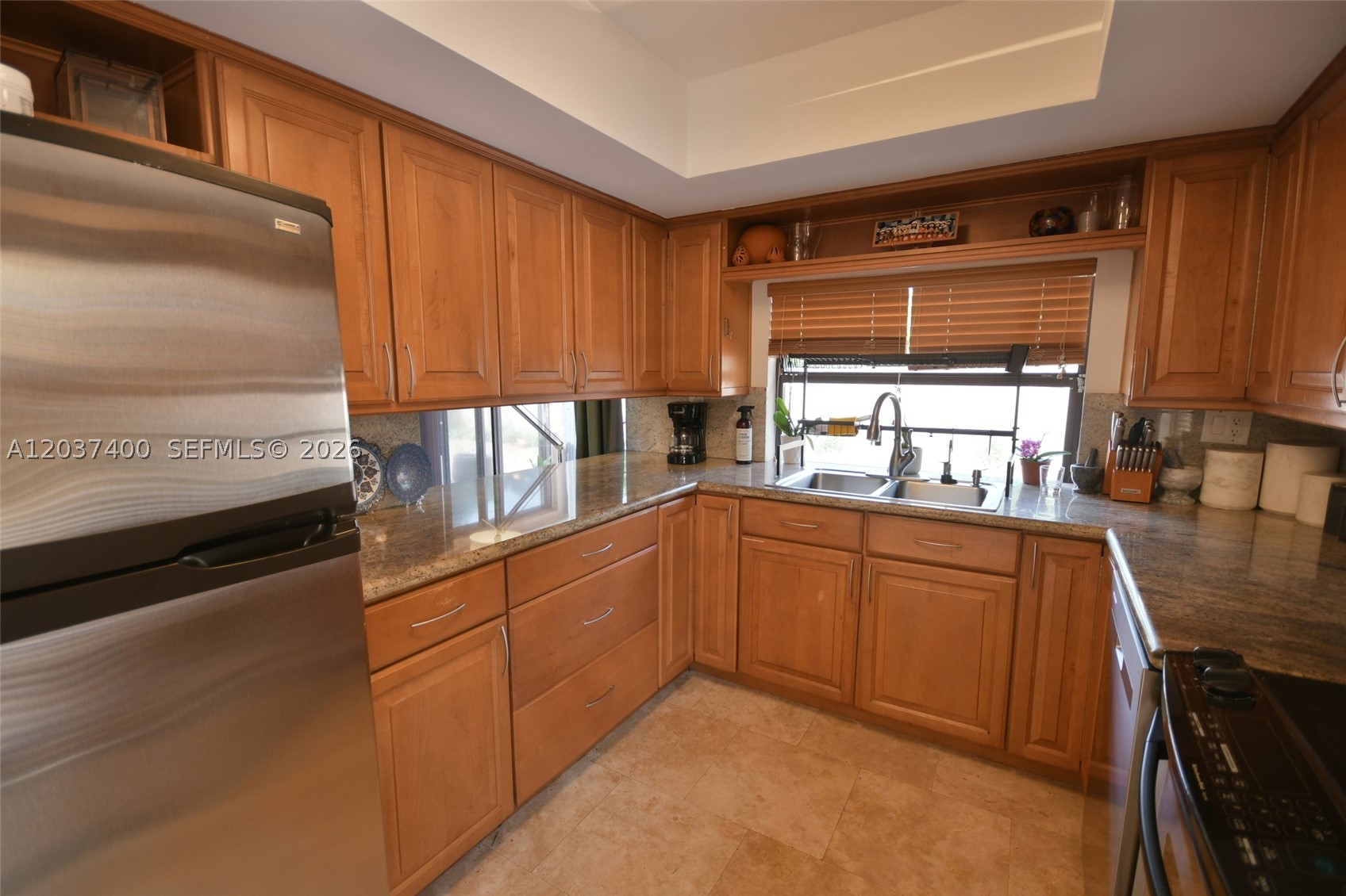 BRIAR LAKE - Residential