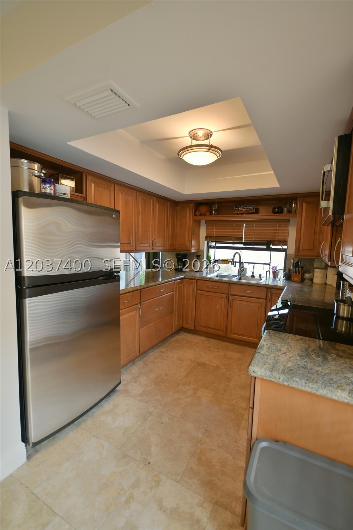 BRIAR LAKE - Residential