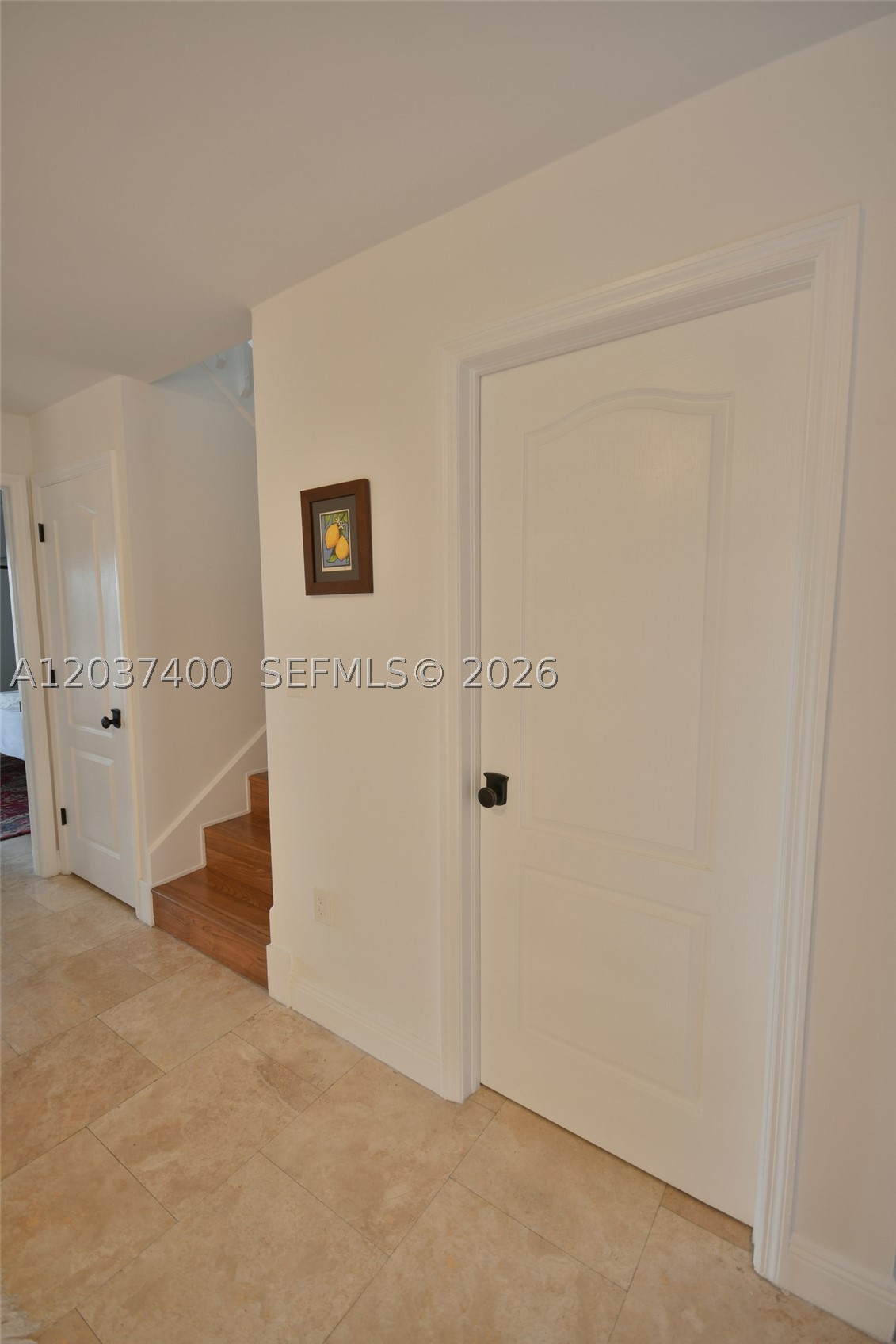 BRIAR LAKE - Residential