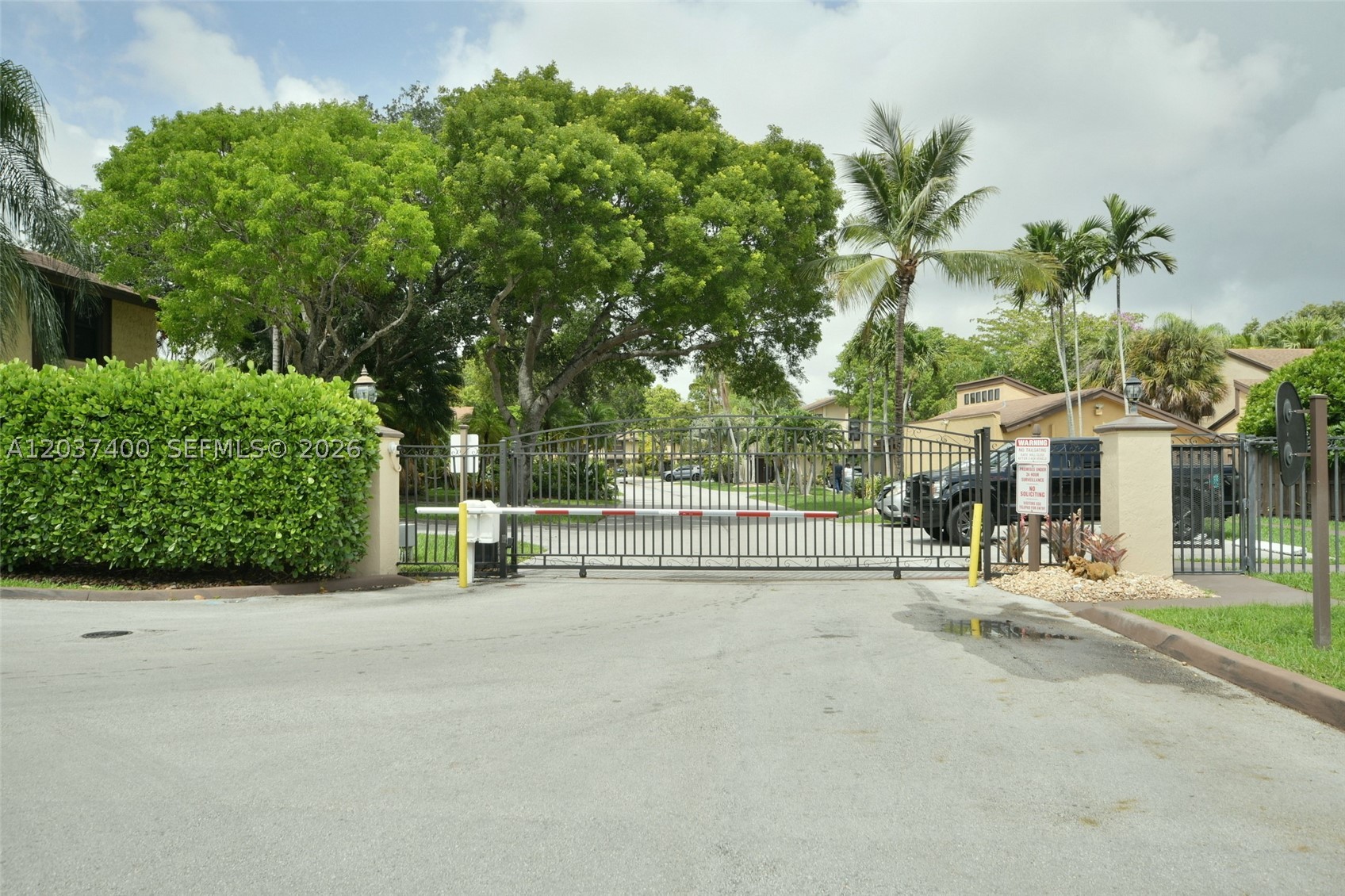 BRIAR LAKE - Residential