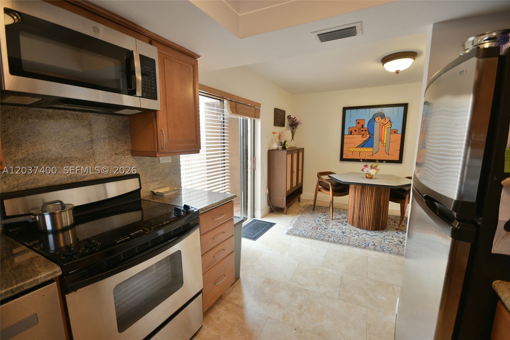BRIAR LAKE - Residential