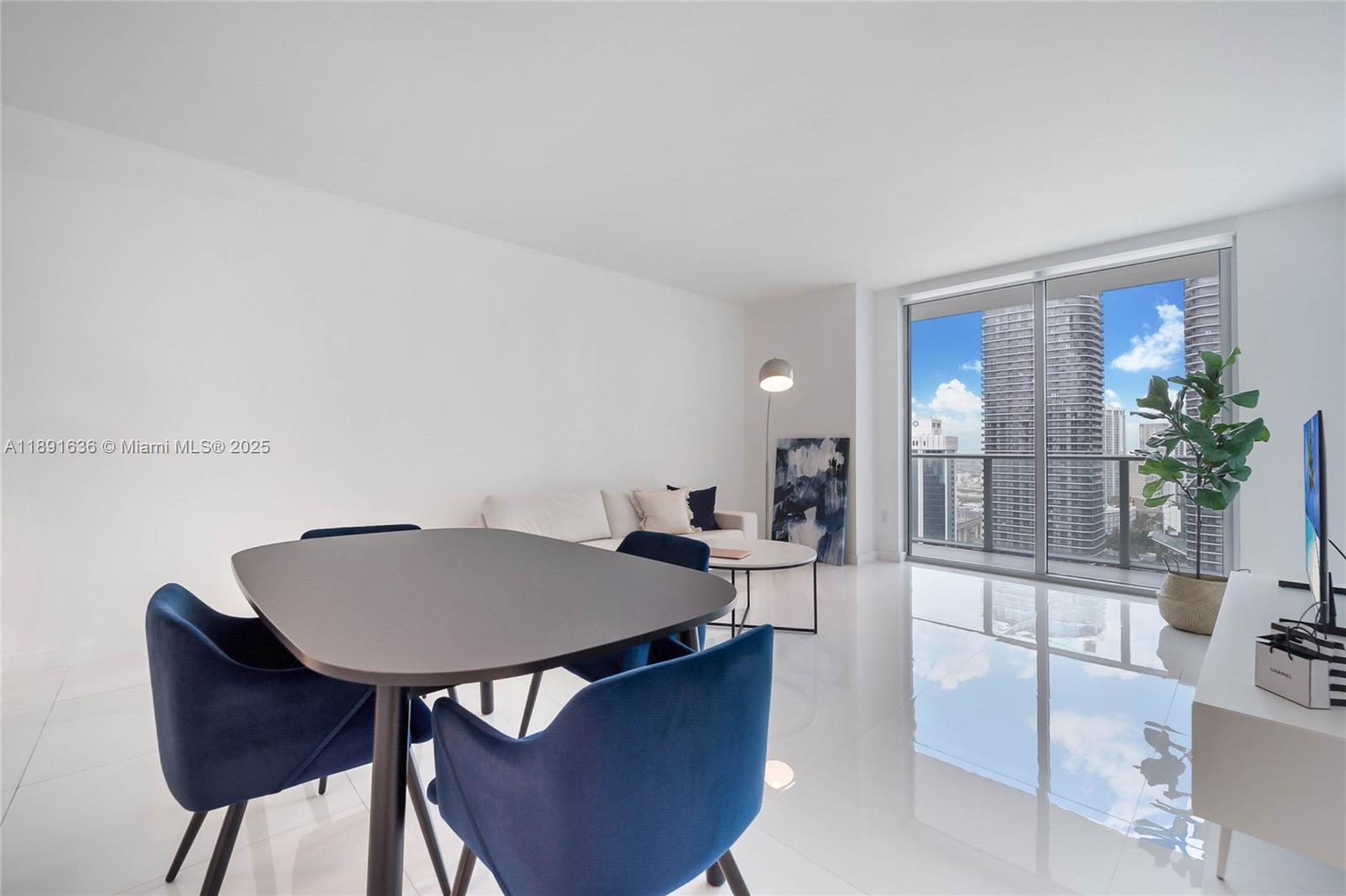 1100 MILLECENTO RESIDENCE - Residential Lease