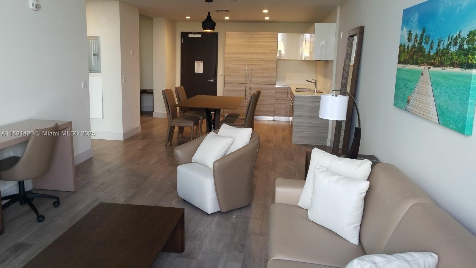 COSTA HOLLYWOOD CONDO - Residential