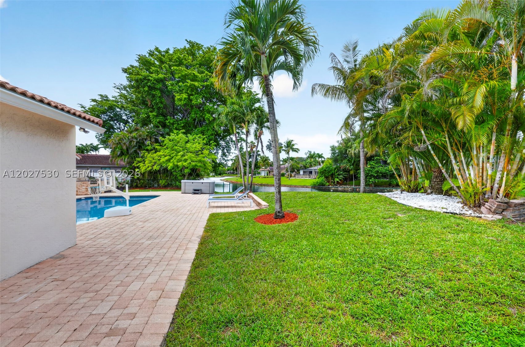 CYPRESS RUN - Residential