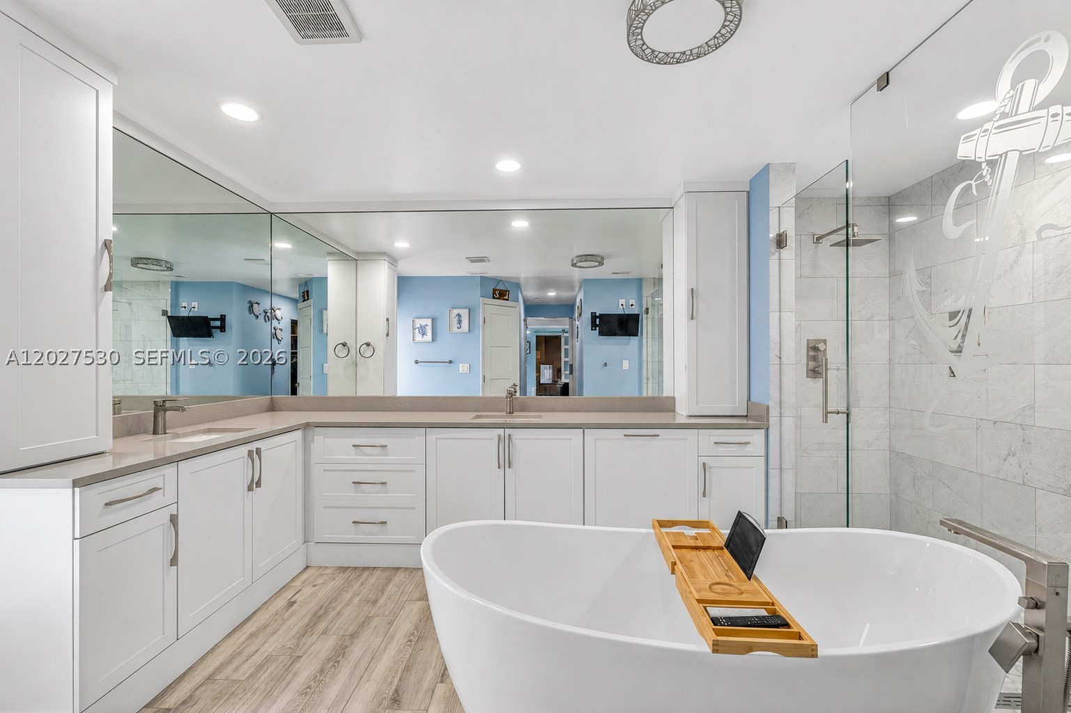 CYPRESS RUN - Residential