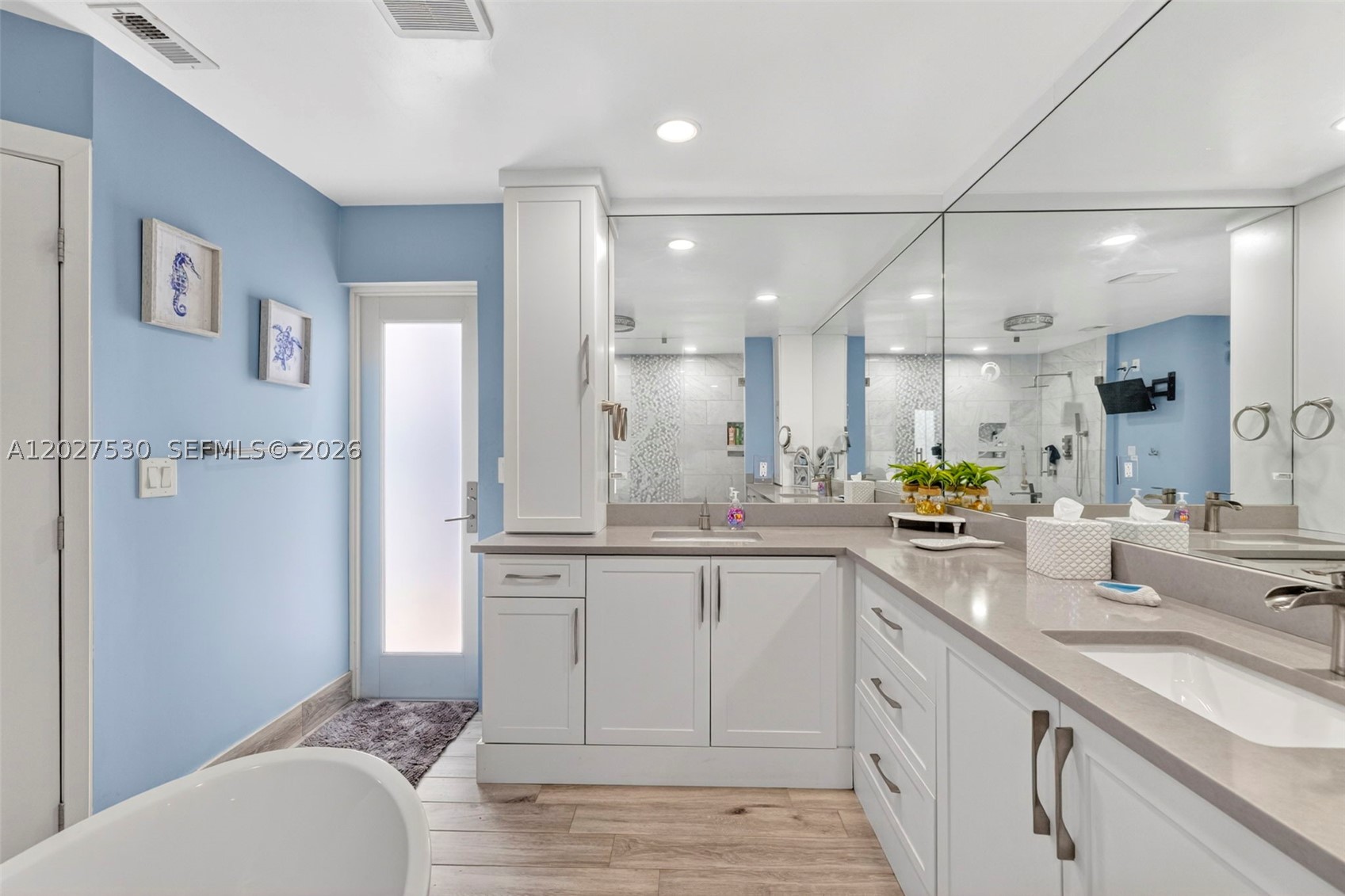 CYPRESS RUN - Residential