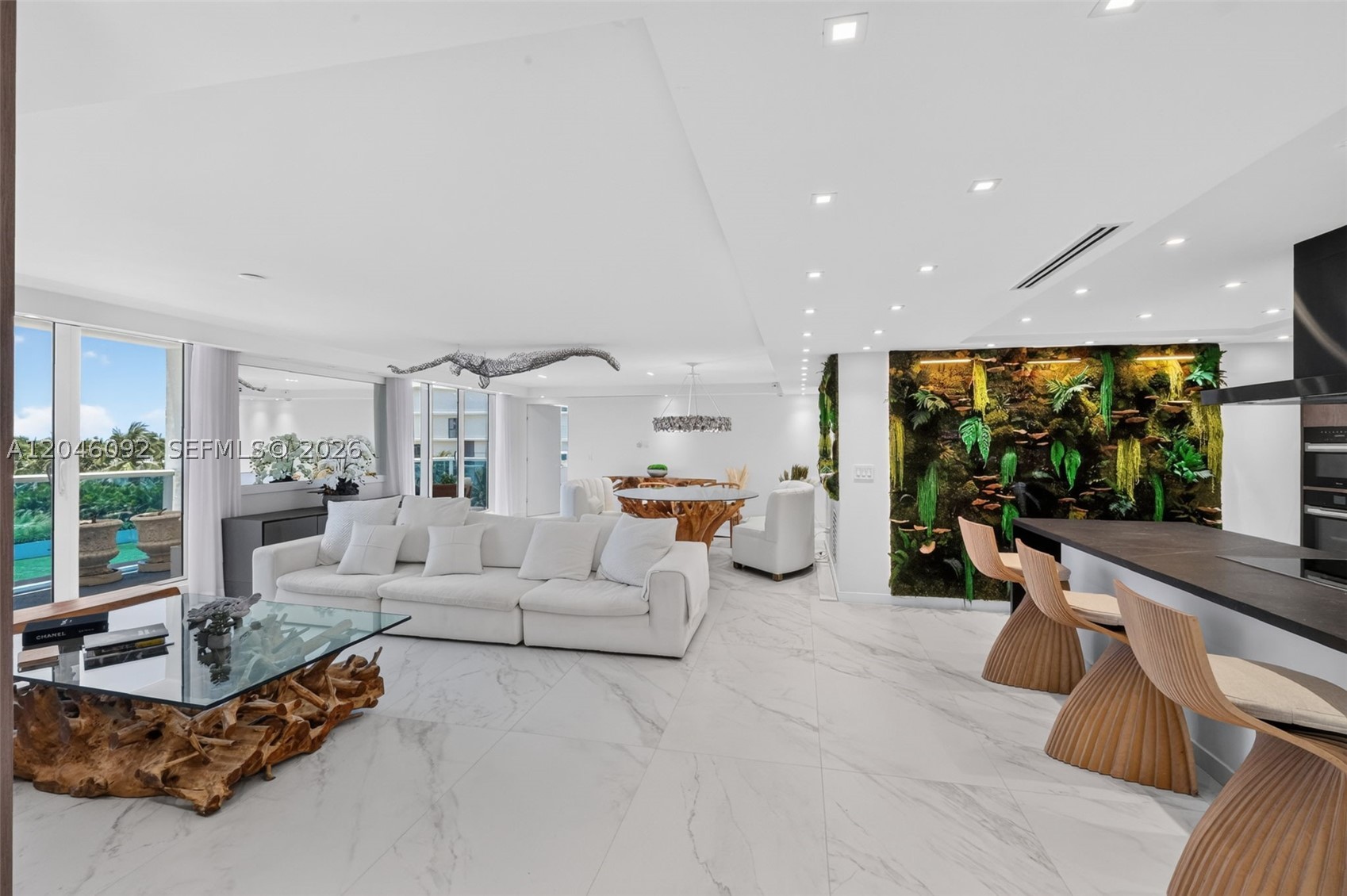 RONEY PALACE CONDO - Residential