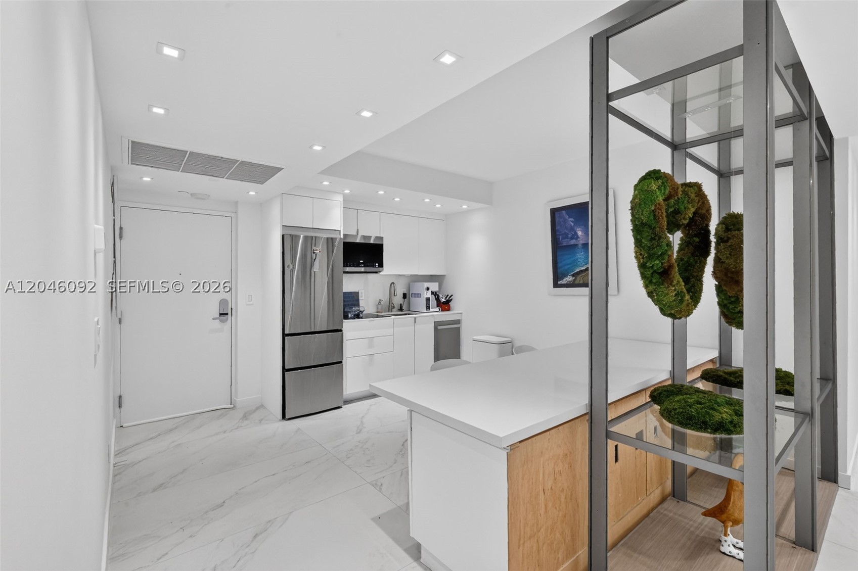 RONEY PALACE CONDO - Residential