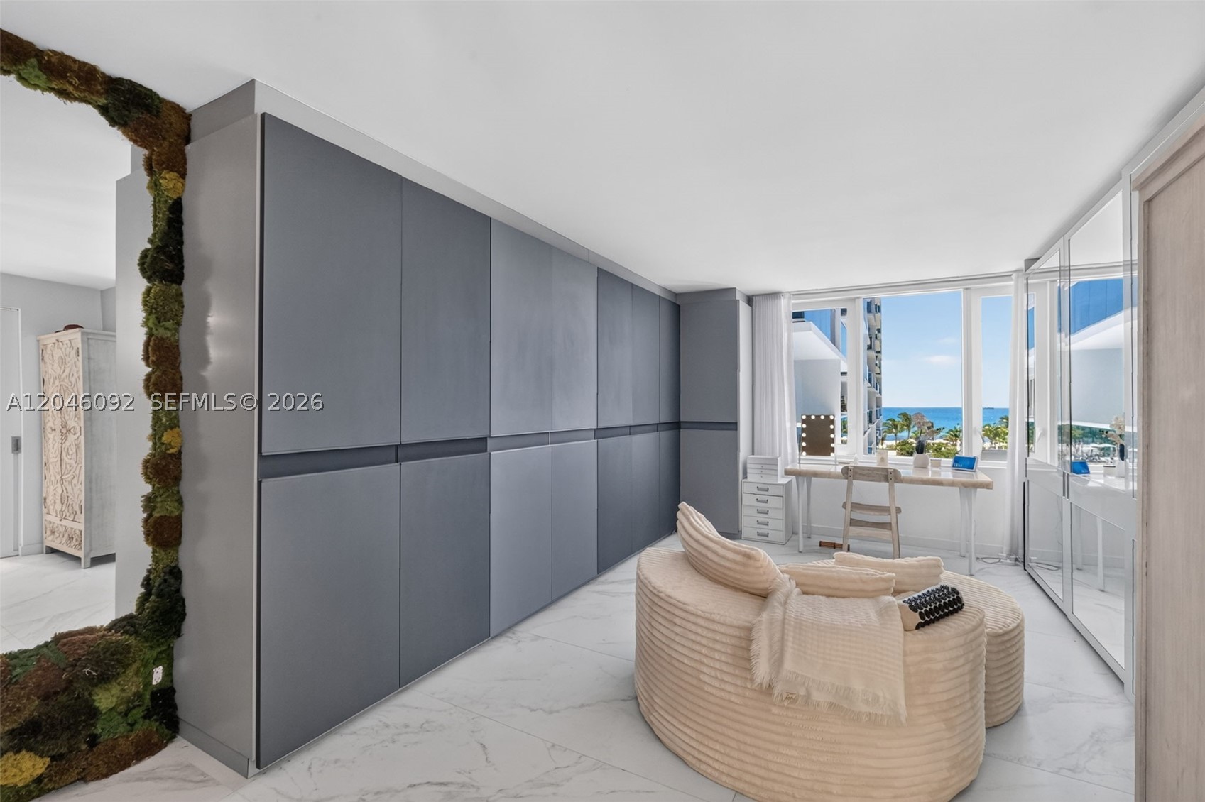 RONEY PALACE CONDO - Residential