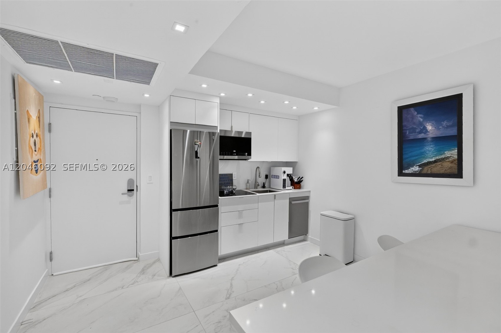 RONEY PALACE CONDO - Residential