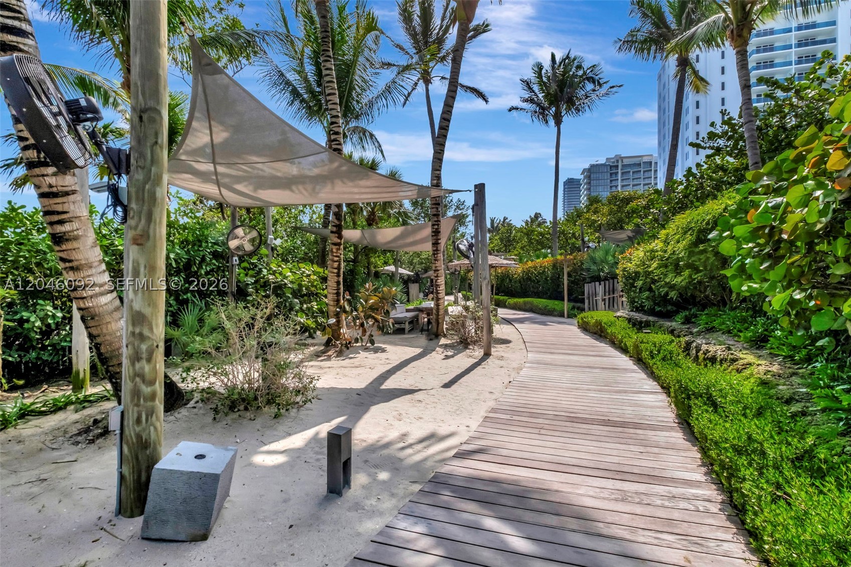 RONEY PALACE CONDO - Residential