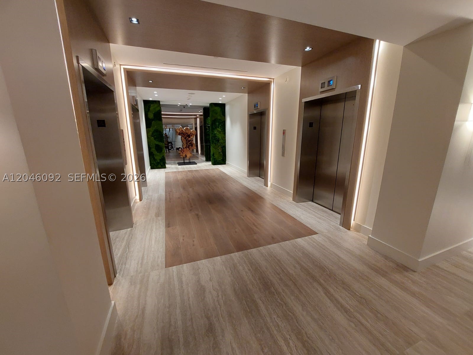 RONEY PALACE CONDO - Residential