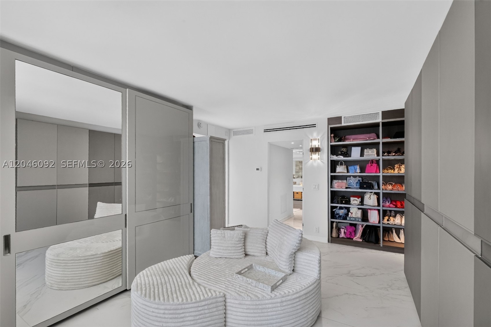 RONEY PALACE CONDO - Residential