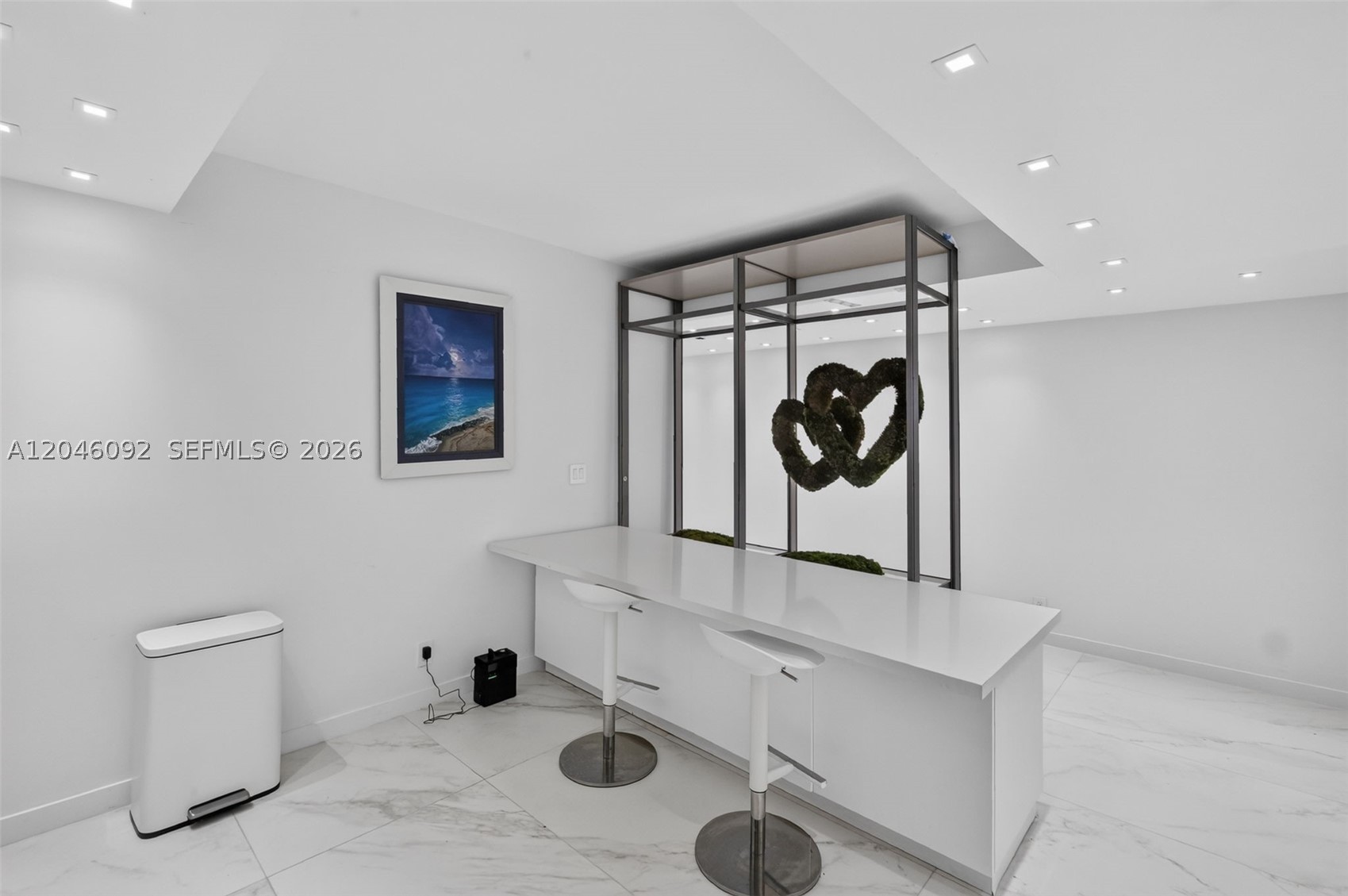 RONEY PALACE CONDO - Residential