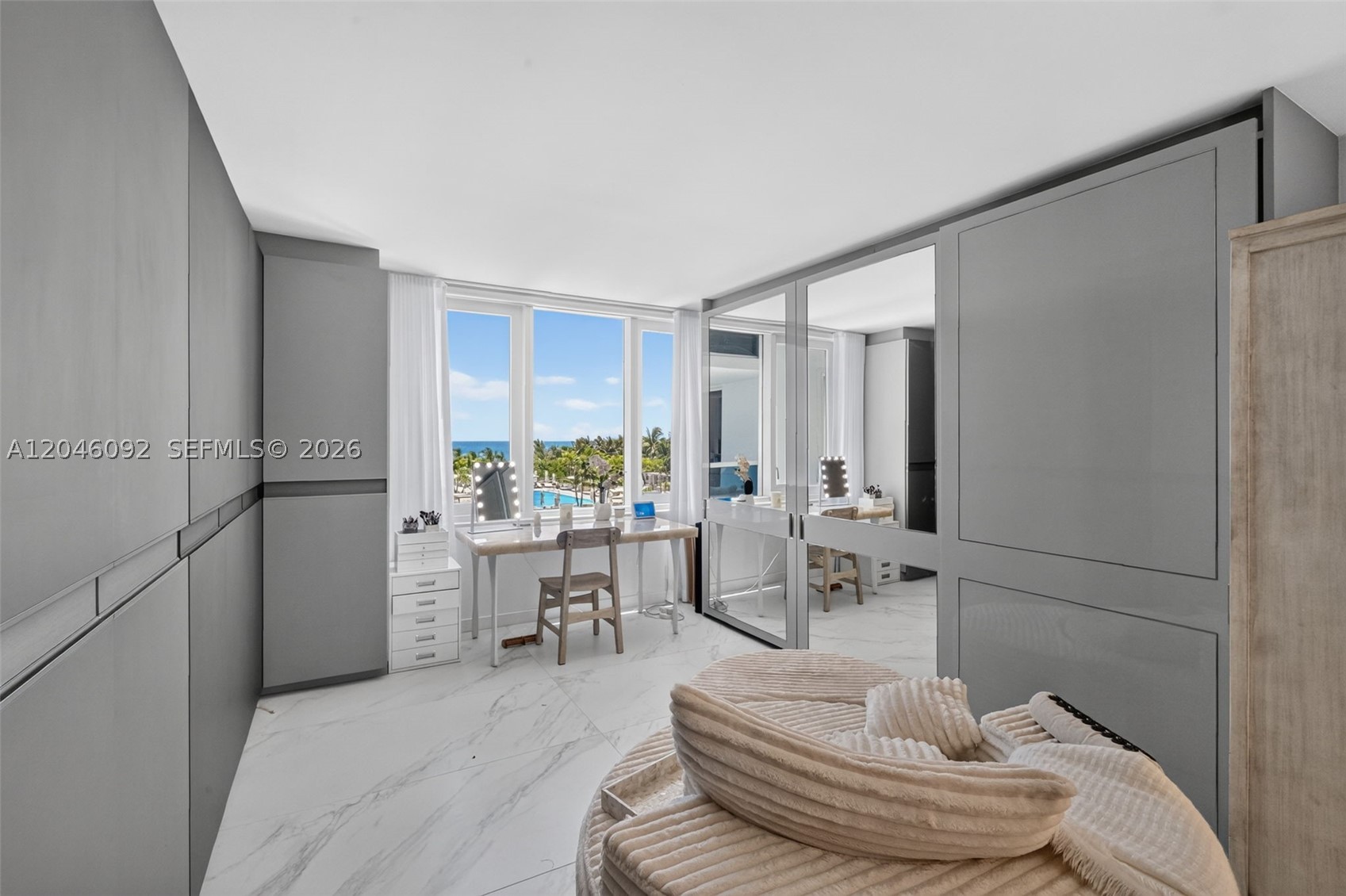 RONEY PALACE CONDO - Residential