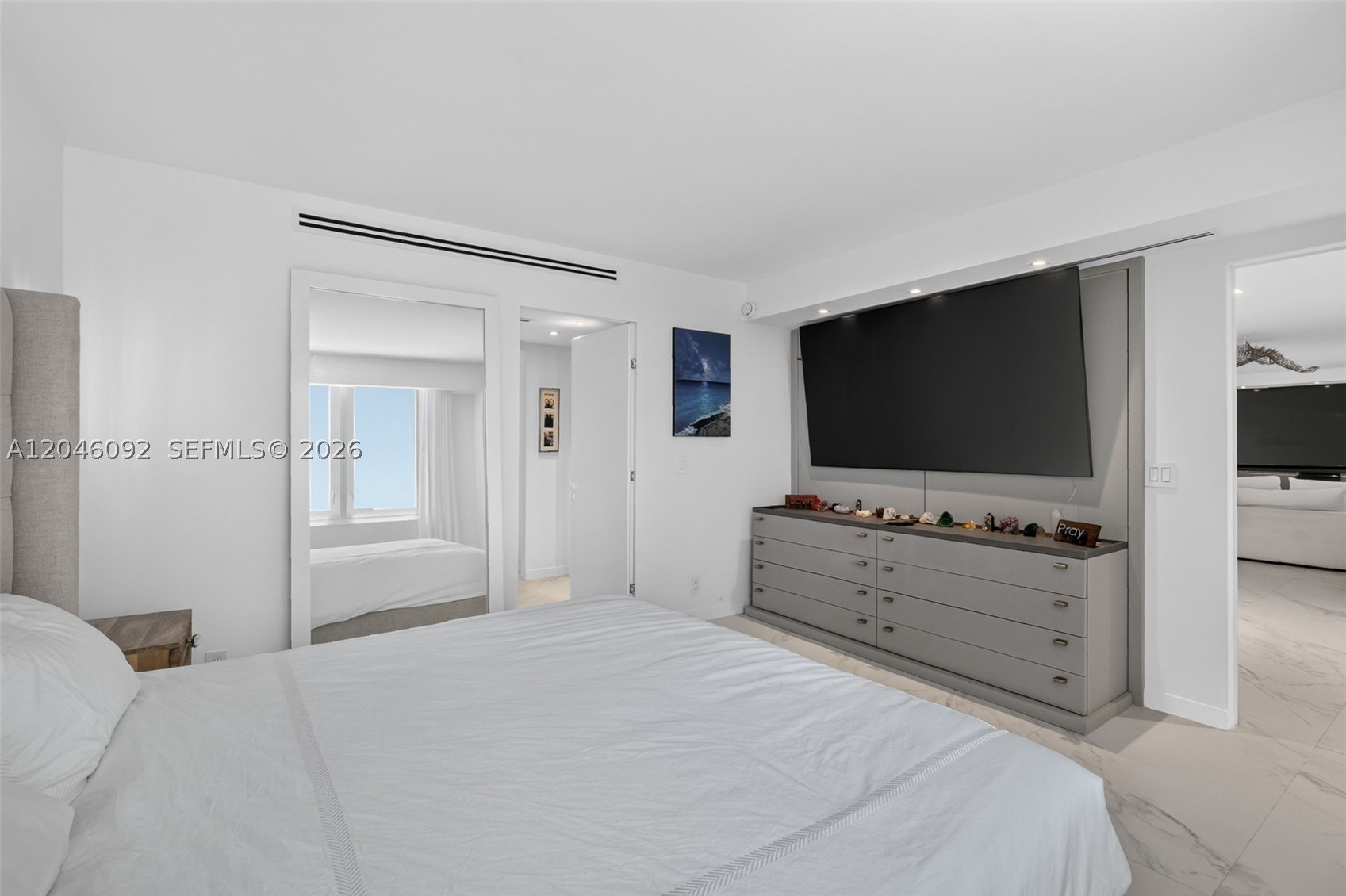 RONEY PALACE CONDO - Residential