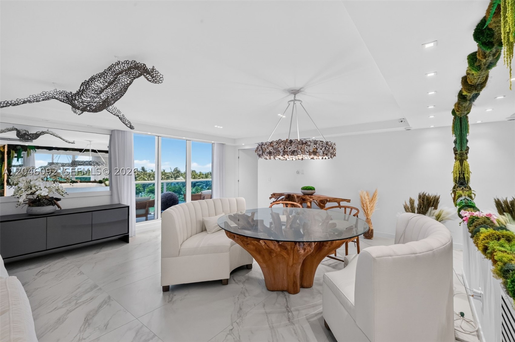 RONEY PALACE CONDO - Residential