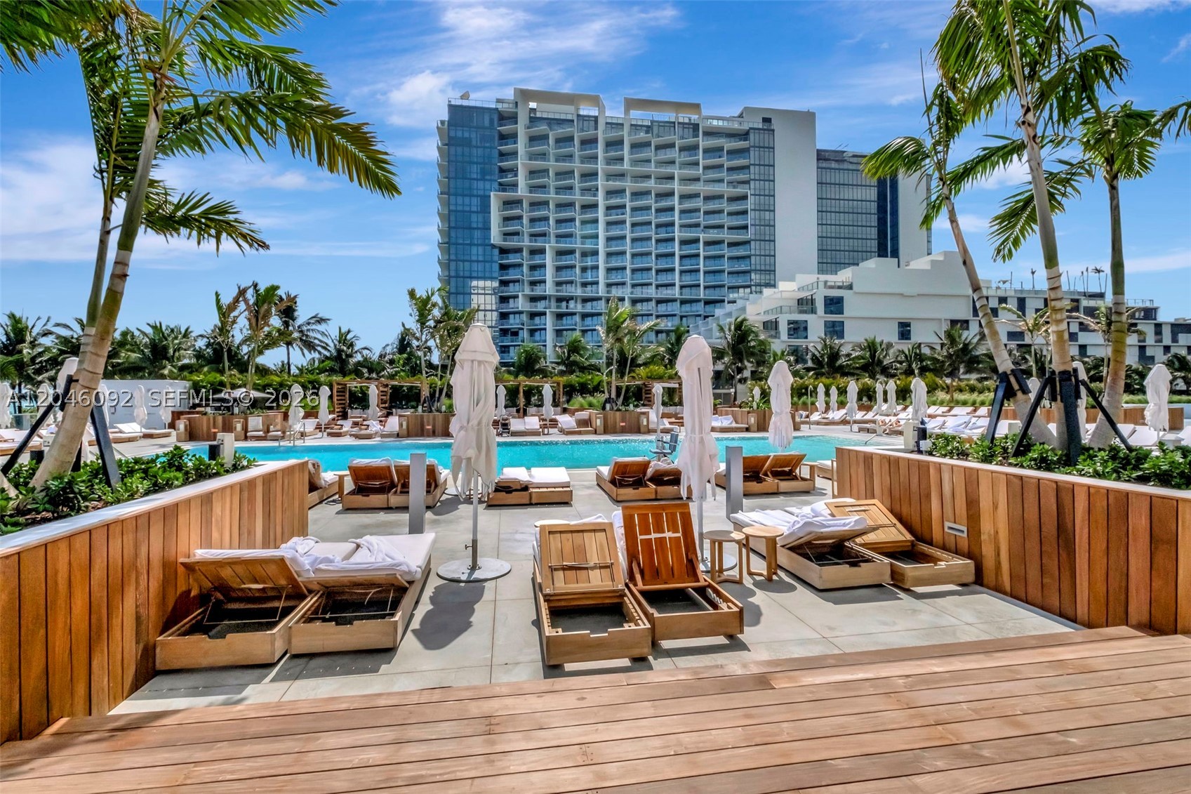 RONEY PALACE CONDO - Residential