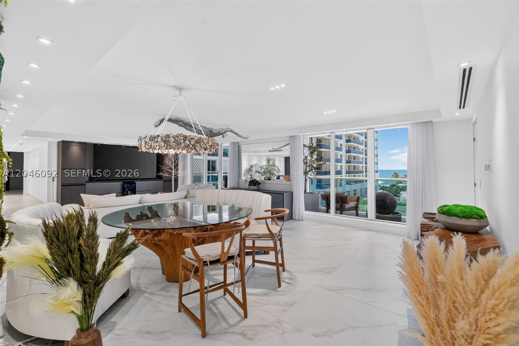 RONEY PALACE CONDO - Residential