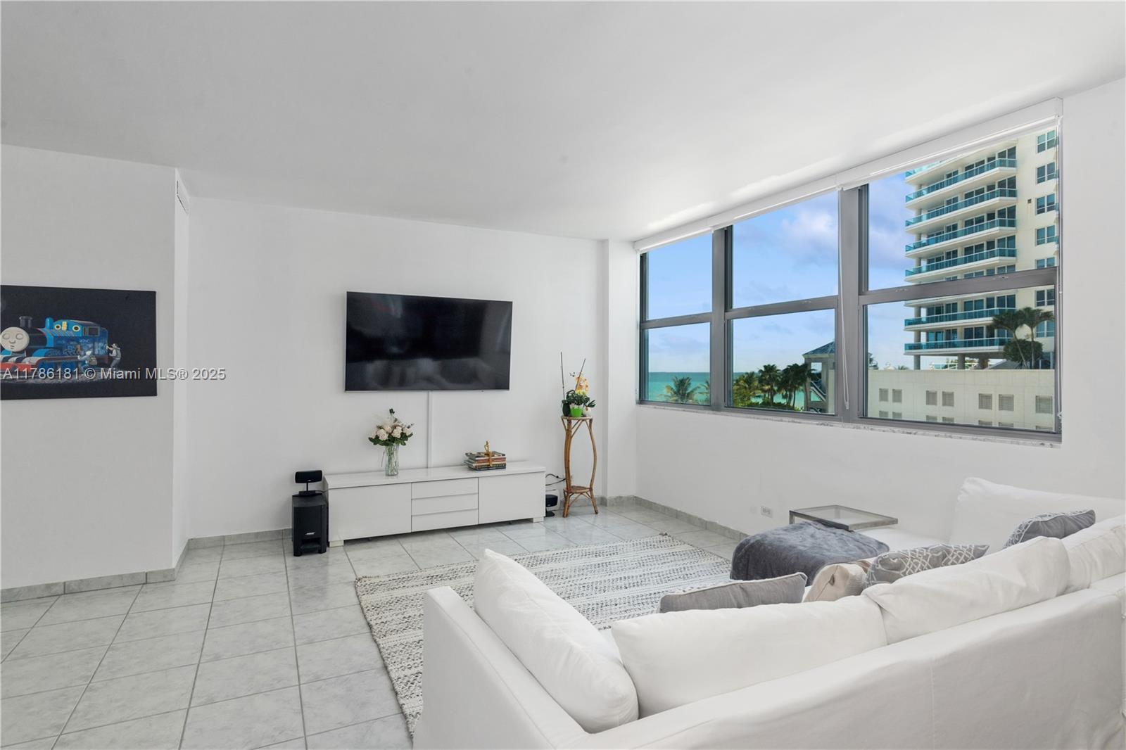 CRYSTAL HOUSE CONDO - Residential