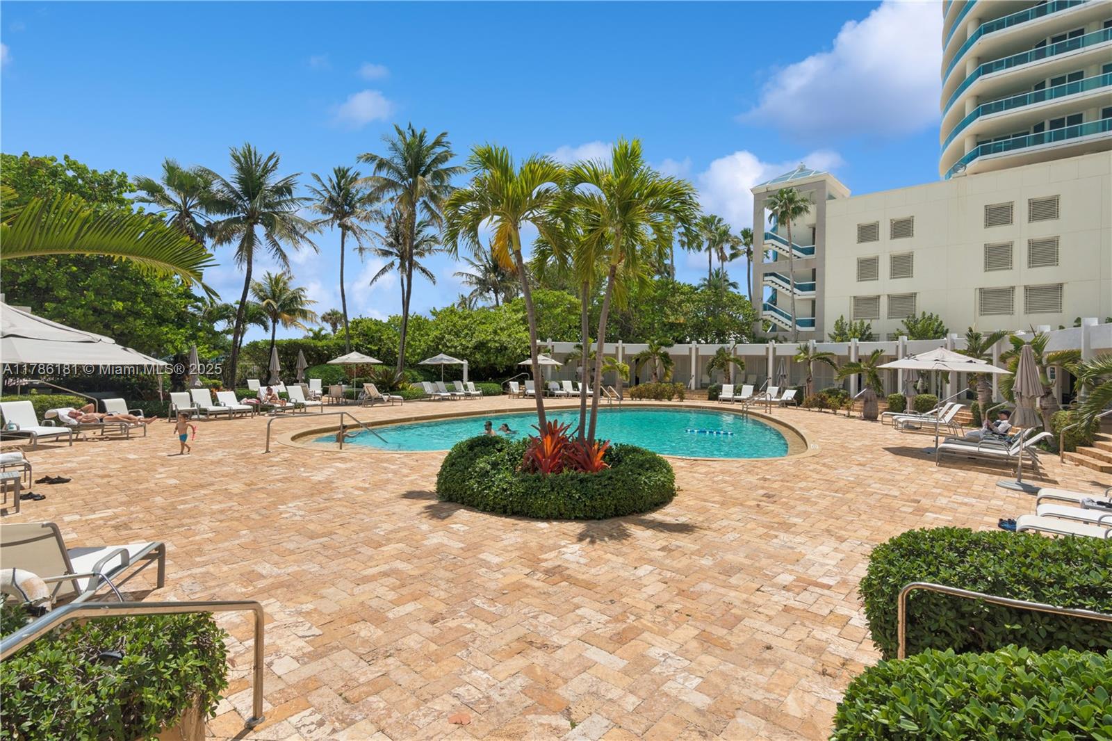 CRYSTAL HOUSE CONDO - Residential
