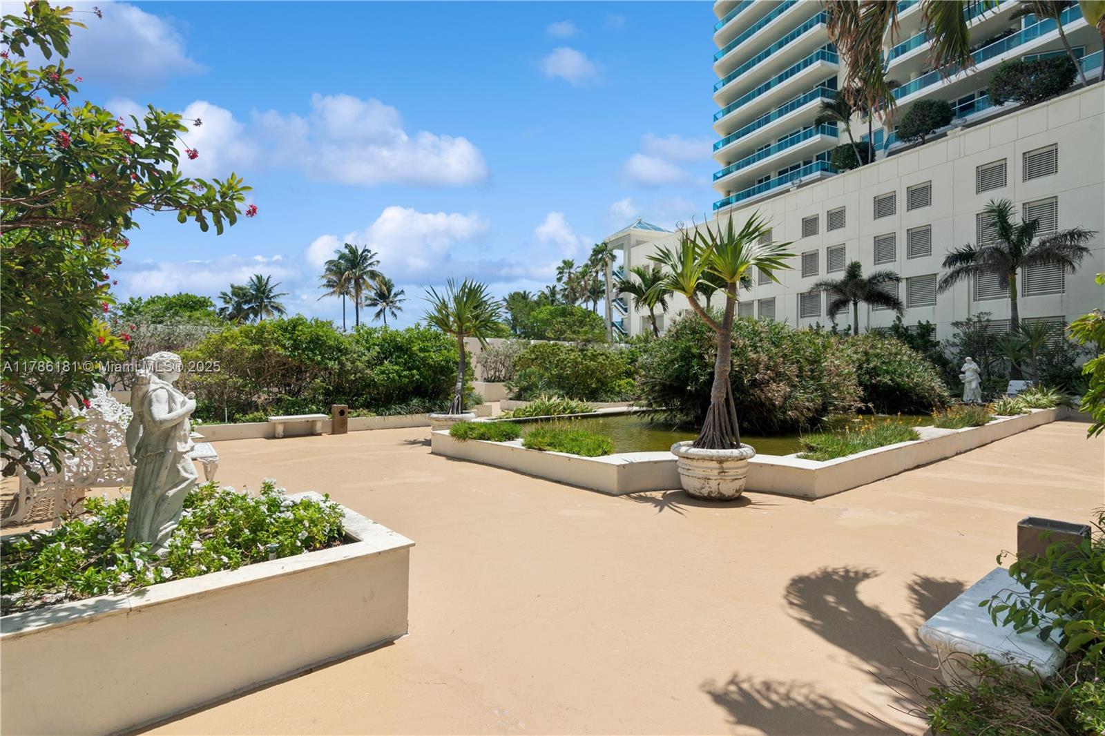CRYSTAL HOUSE CONDO - Residential