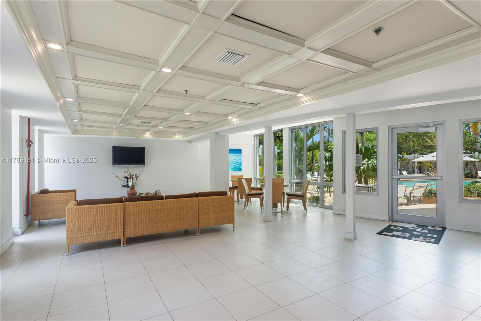 CRYSTAL HOUSE CONDO - Residential