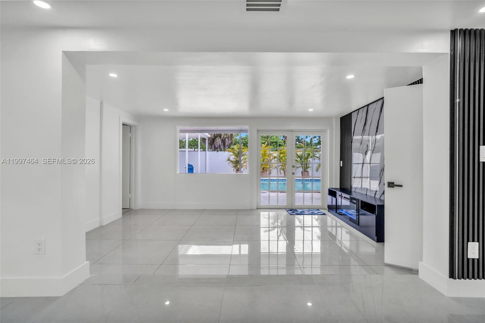 SUNNY ACRES - Residential