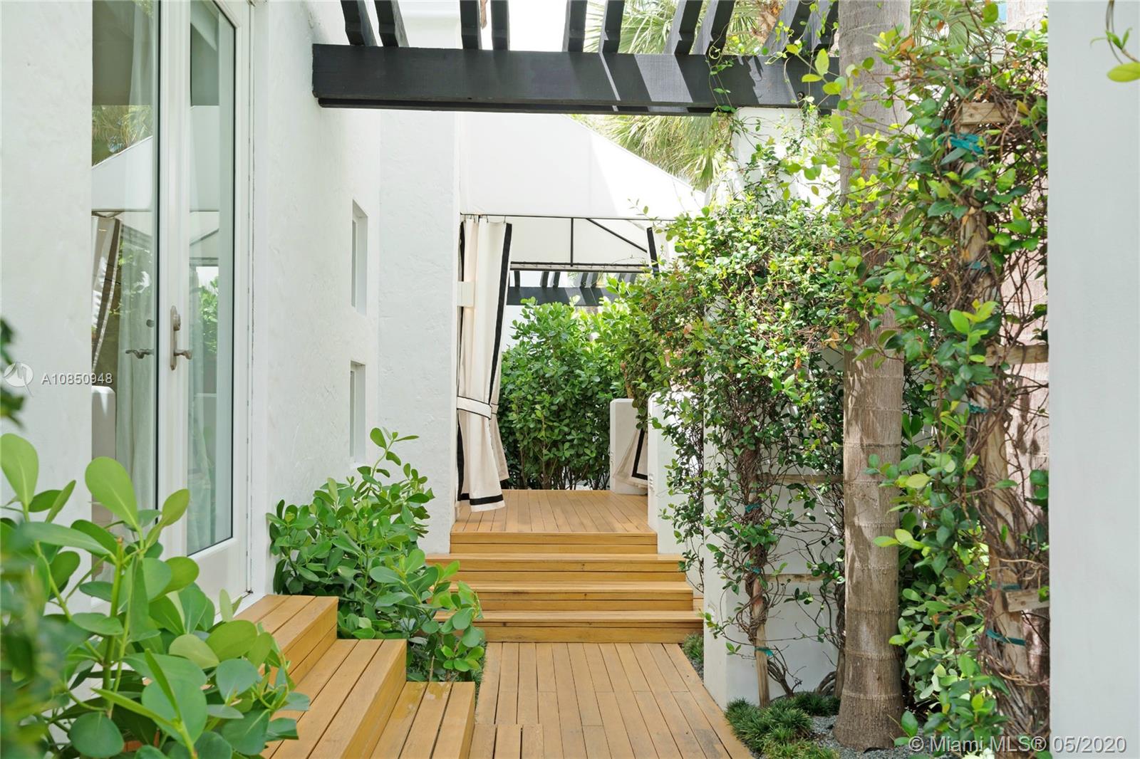 OCEAN BEACH - Residential