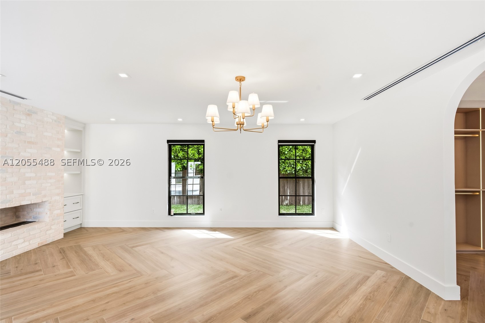 BANYAN COVE - Residential
