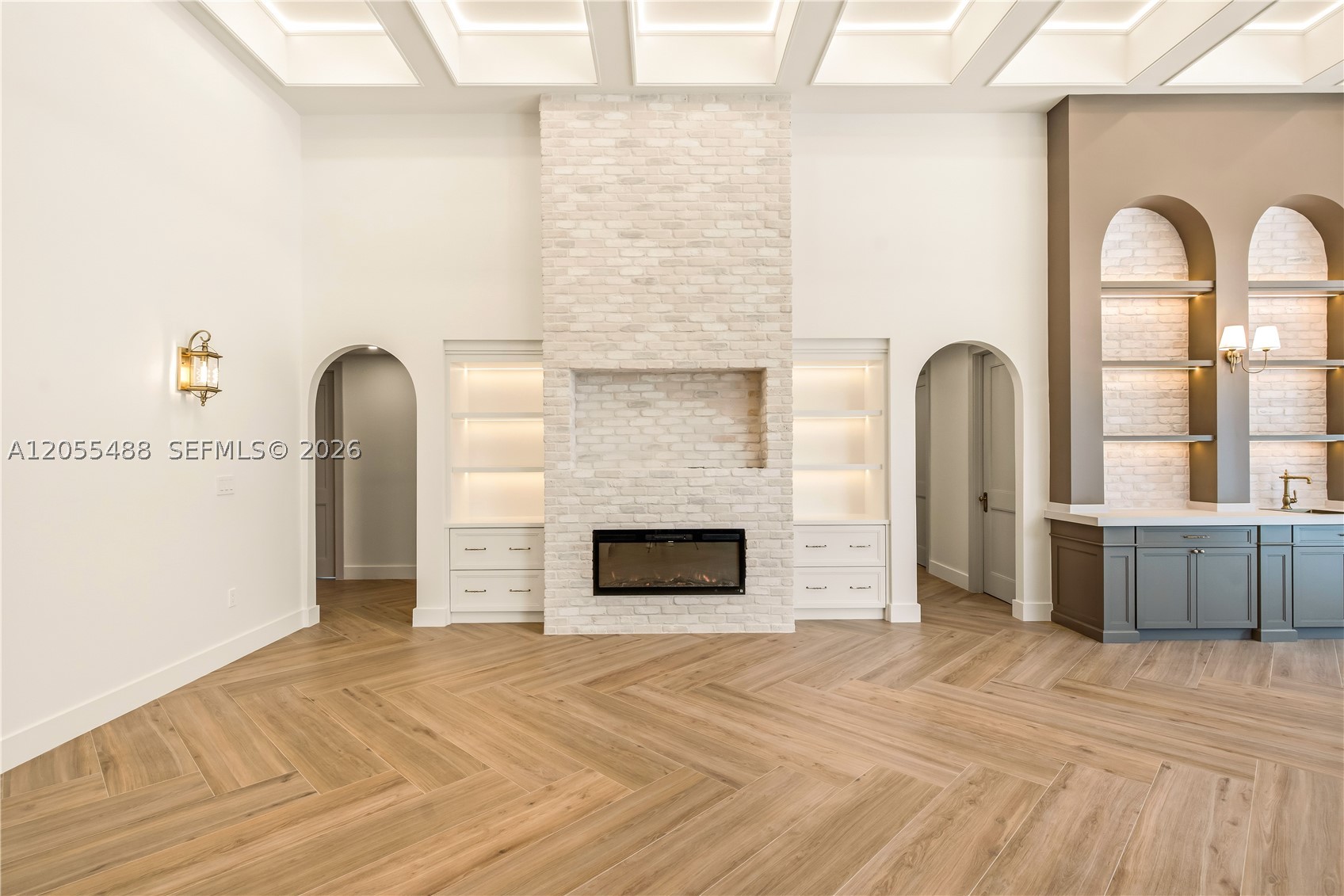 BANYAN COVE - Residential