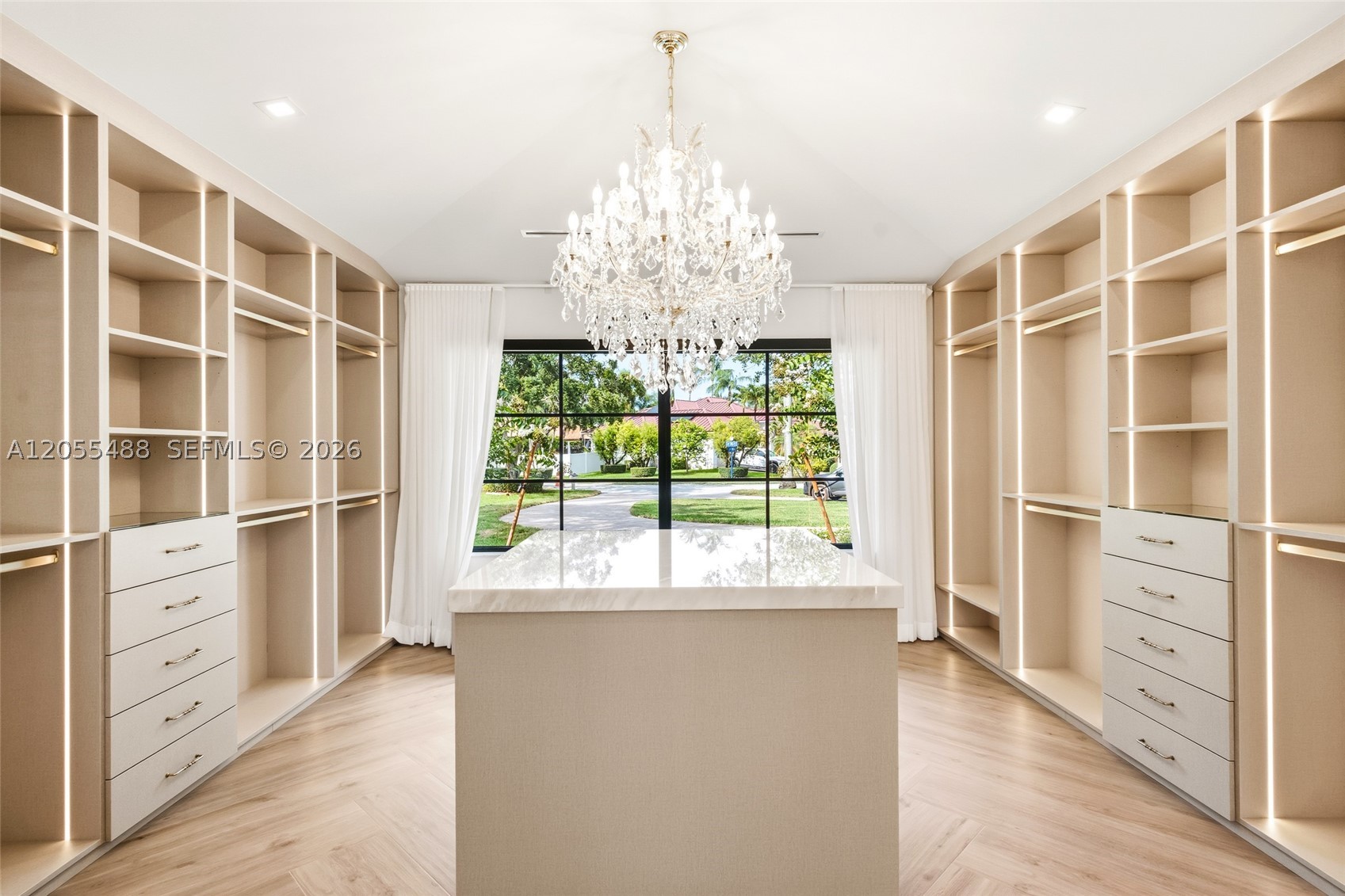 BANYAN COVE - Residential