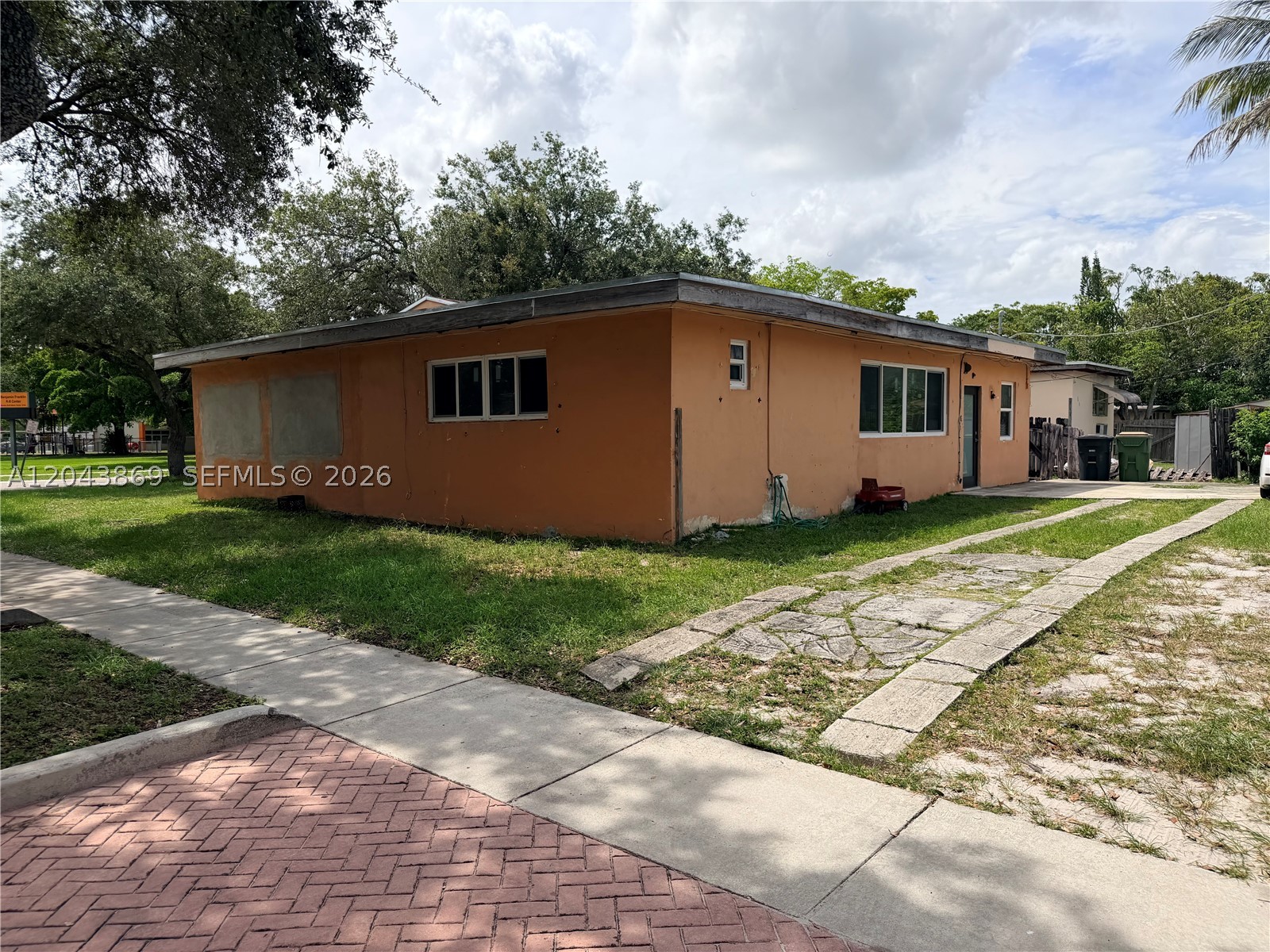 BISCAYNE VILLAGE HEIGHTS - Residential